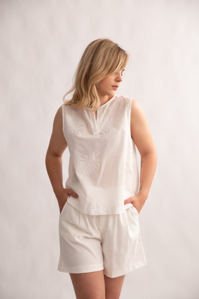 MUSCULOSA JENIFER CON BORDADO - Imagen 4