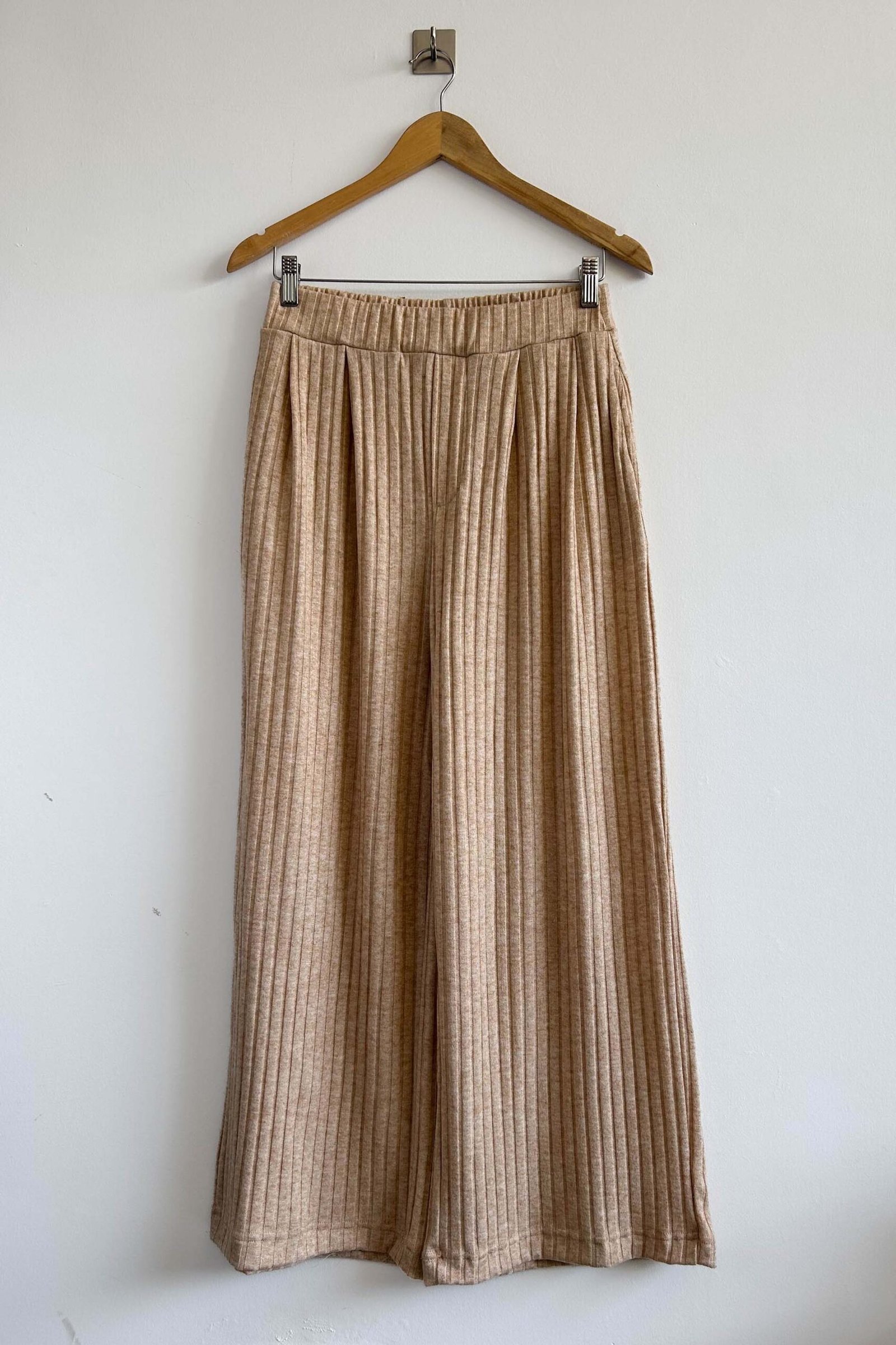 Variation picture for Beige