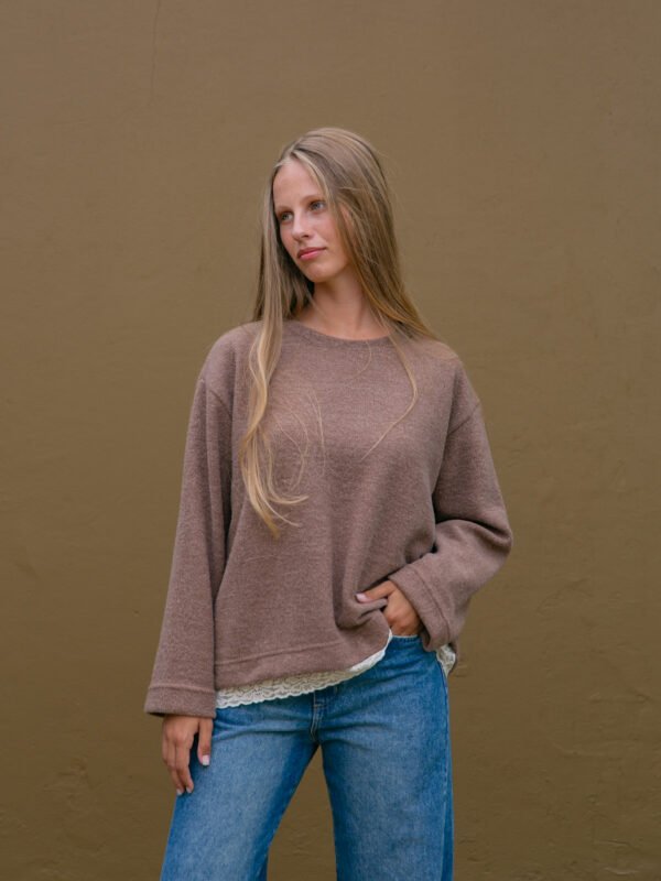 BUZO MARA MOHAIR CON PUNTILLA