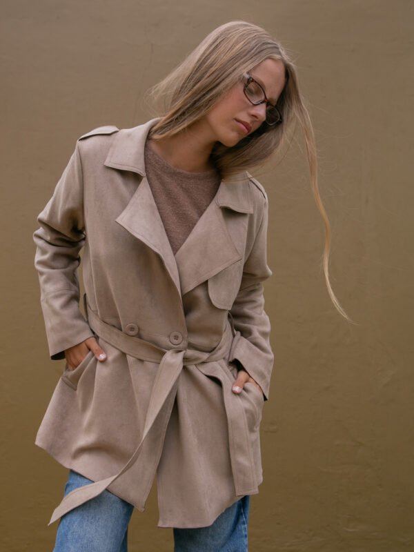 TRENCH C/LAZO ANDY GAMUZA