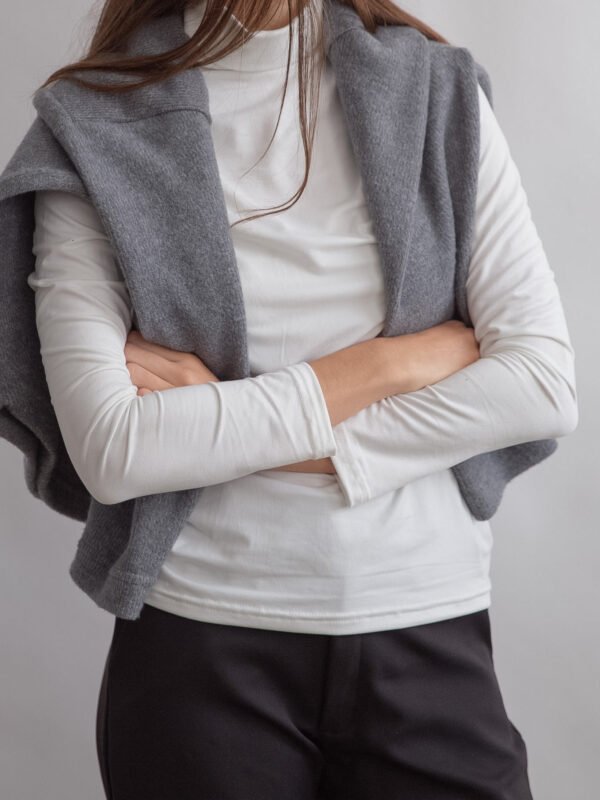 POLERA ORIANA M/LARGA MODAL GAMUZA