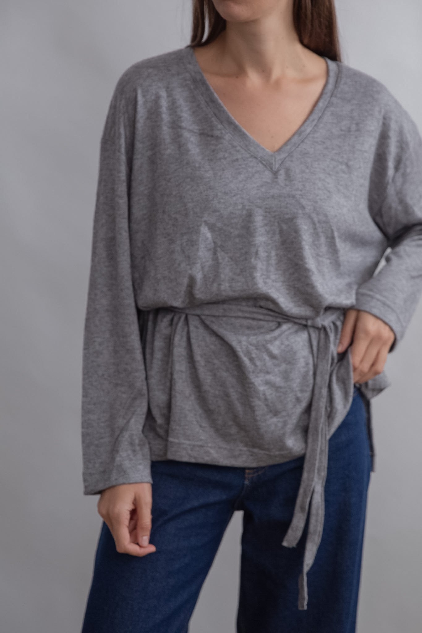 SWEATER LOLA MANGA LARGA ESCOTE EN V - Imagen 13