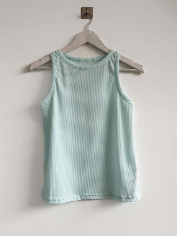 MUSCULOSA FRIDA WAFFLE SIN MANGAS CUELLO Y SISA COLLARETA