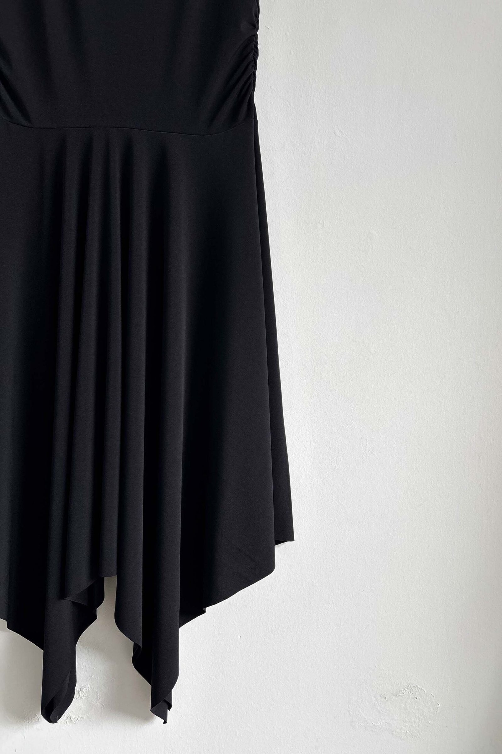 VESTIDO ANYA LARGO IRREGULAR - Imagen 4