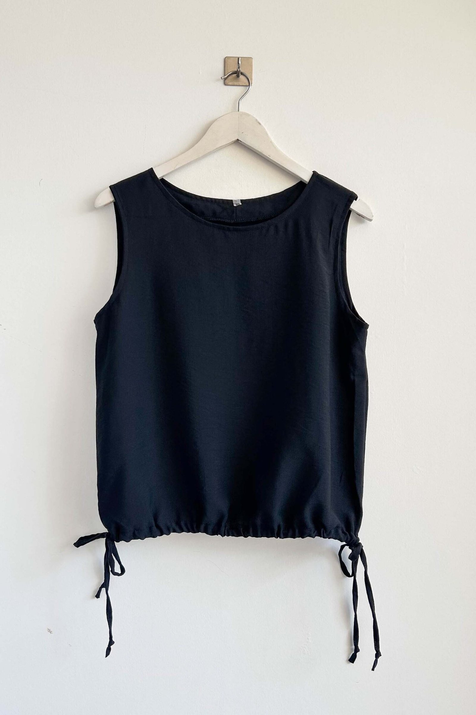 MUSCULOSA TAMARA CON TIRA PARA ATAR DERBY - Imagen 8