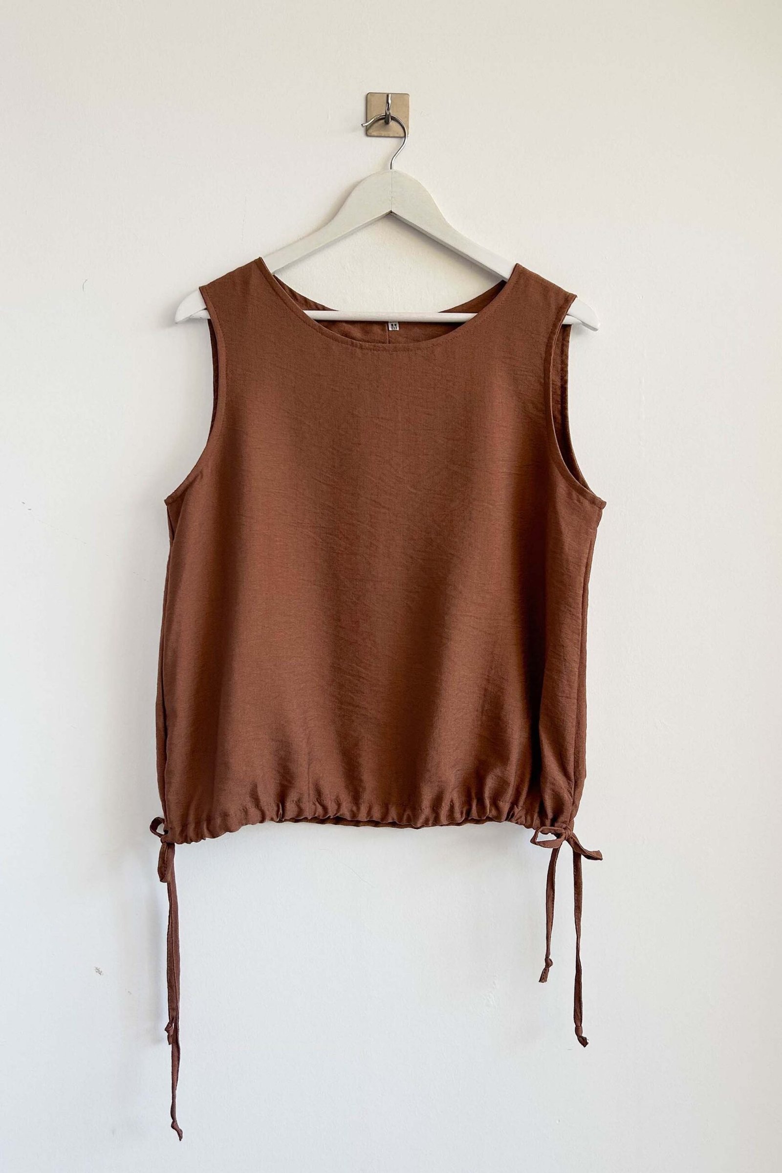 MUSCULOSA TAMARA CON TIRA PARA ATAR DERBY - Imagen 6