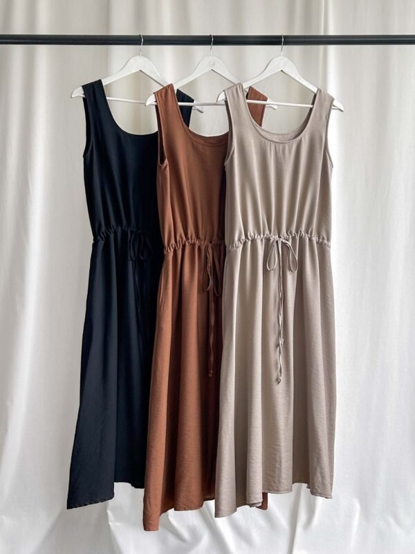 VESTIDO GALATEA S/MANGAS DERBY CON TIRA PARA ATAR